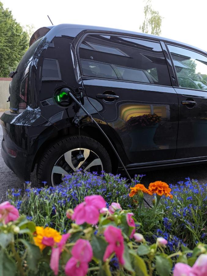 Melody Apartment Mit E-Ladesaeule Und Mobiler Klimaanlage Gelsenkirchen Bagian luar foto