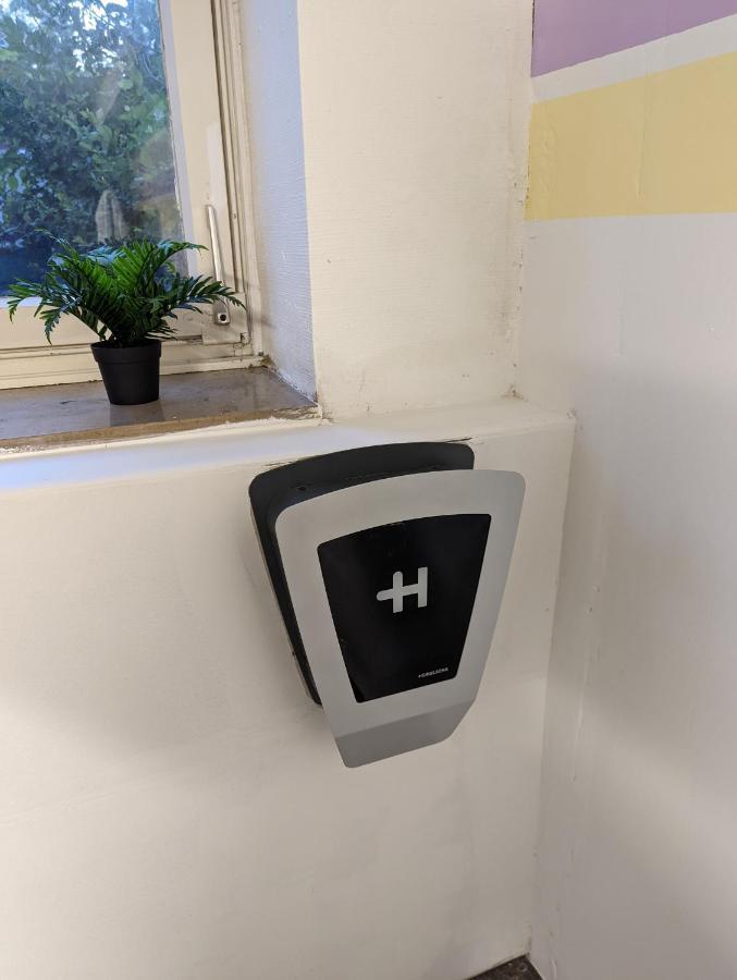 Melody Apartment Mit E-Ladesaeule Und Mobiler Klimaanlage Gelsenkirchen Bagian luar foto